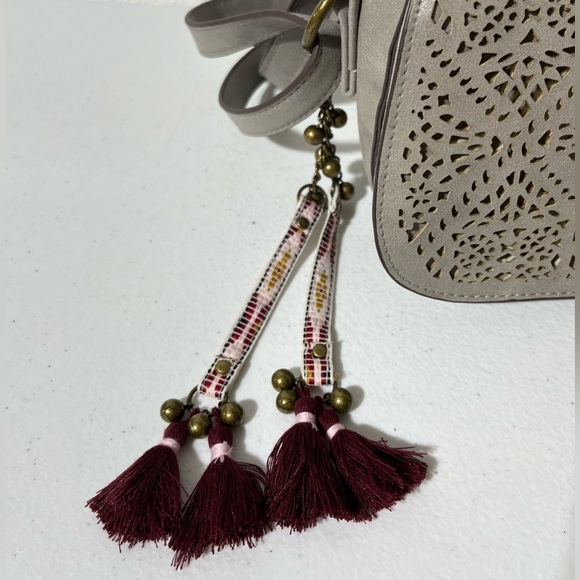 T-Shirt & Jeans Mini Crossbody Shoulder Bag/Purse Grayish Taupe Bag Charm - Picture 2 of 11